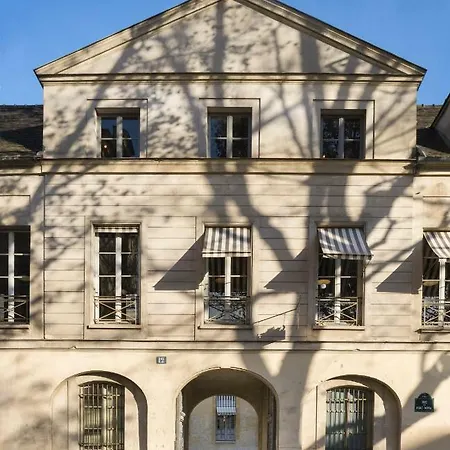 Apartment Parc Royal Paris