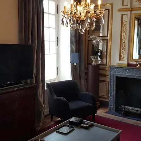 Apartment Parc Royal Paris