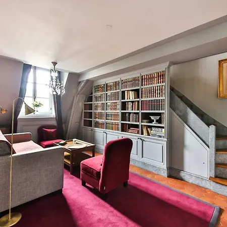 Parc Royal Apartment *