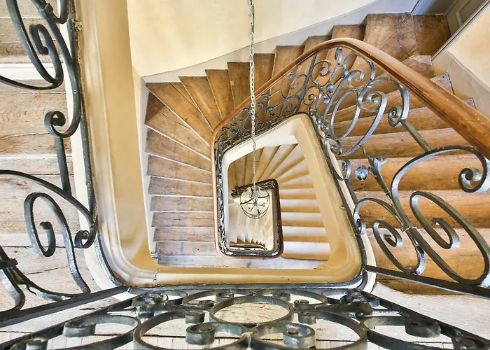 Parc Royal Apartment *