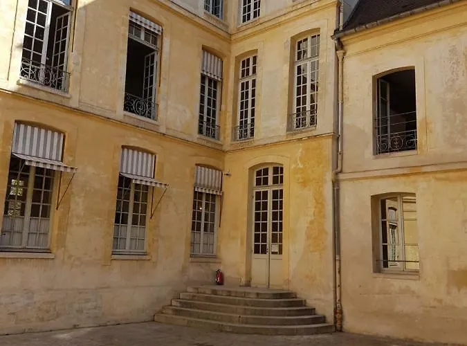 Parc Royal Apartment *